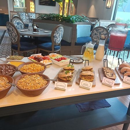 Meritas Auberge Calangute Goa Ngoại thất bức ảnh